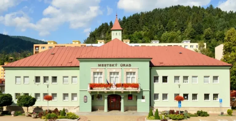 Prechod mestského úradu na moderný dochádzkový systém